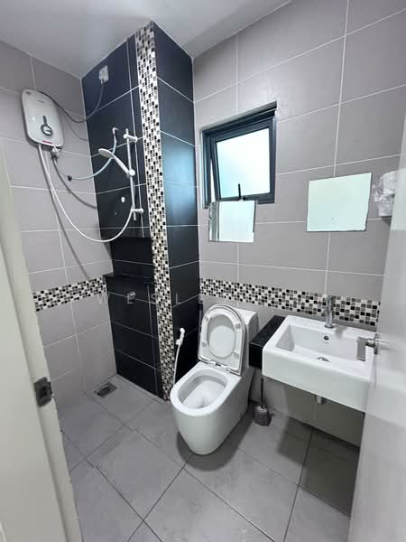 Kondominium untuk Dijual di The Vyne - Wesley Fu - Bathroom - PropertyGuru.com.my