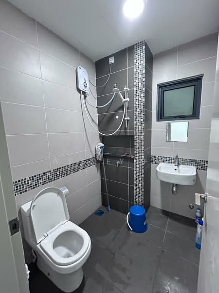 Kondominium untuk Dijual di The Vyne - Wesley Fu - Bathroom - PropertyGuru.com.my