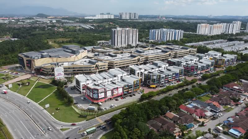 Kedai untuk Dijual di Bandar Tasik Kesuma (Beranang) - SW Ang - Exterior - PropertyGuru.com.my