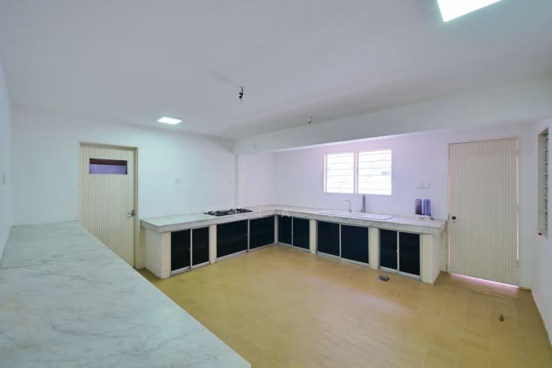 Rumah Banglo untuk Dijual di Taman Damansara Endah (Damansara Heights) - Angela Lee - Kitchen - PropertyGuru.com.my