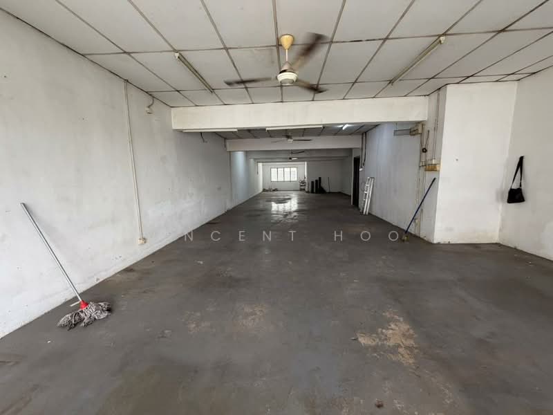 Shop / Office for Rent in Bandar Pinggiran Subang (Shah Alam) - Vincent Hoo - Interior - PropertyGuru.com.my