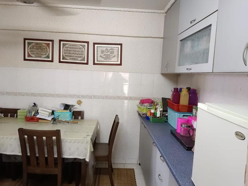 Kondominium untuk Dijual di Idaman Putera - Amber Ng - Dining Room - PropertyGuru.com.my