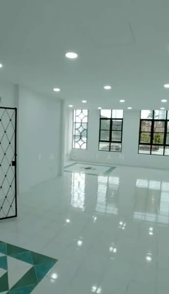 Office for Rent in Taman Kajang Sentral (Kajang) - Eric Tan - PropertyGuru.com.my