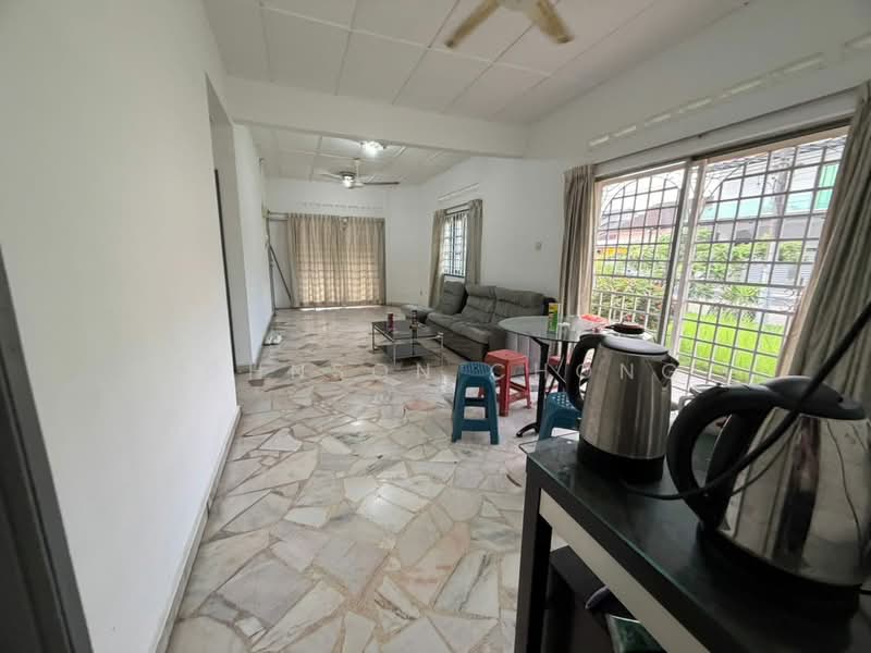 Rumah Teres 1 Tingkat untuk Disewa di Taman Suria (Johor Bahru) - Johnson Chong - Living Room - PropertyGuru.com.my