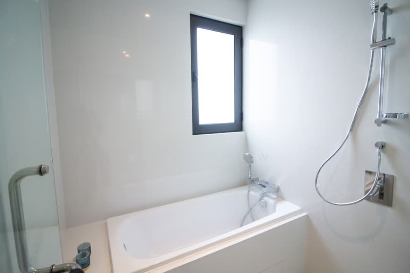 Service Residence for Rent at Service Suites @ Pavilion Embassy - Kim Chew - Bathroom - PropertyGuru.com.my