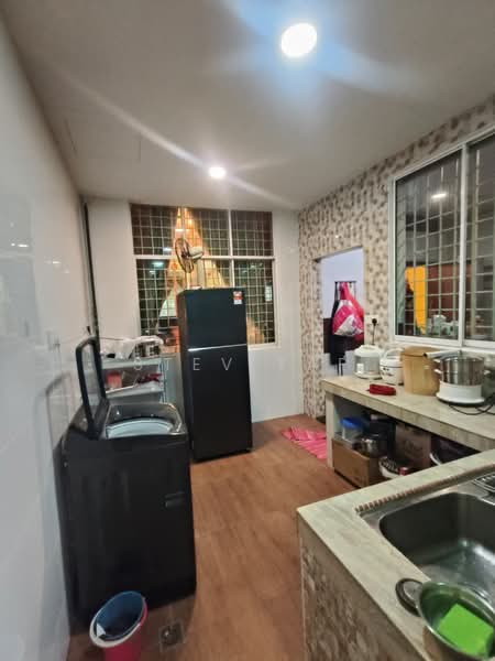 Semi-Detached House for Sale in Kota Kinabalu (Sabah) - Stev Yap - Kitchen - PropertyGuru.com.my