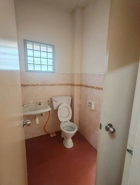 Rumah Teres 2 Tingkat untuk Disewa di Taman Segar Perdana (Cheras) - Viven Chia - Bathroom - PropertyGuru.com.my