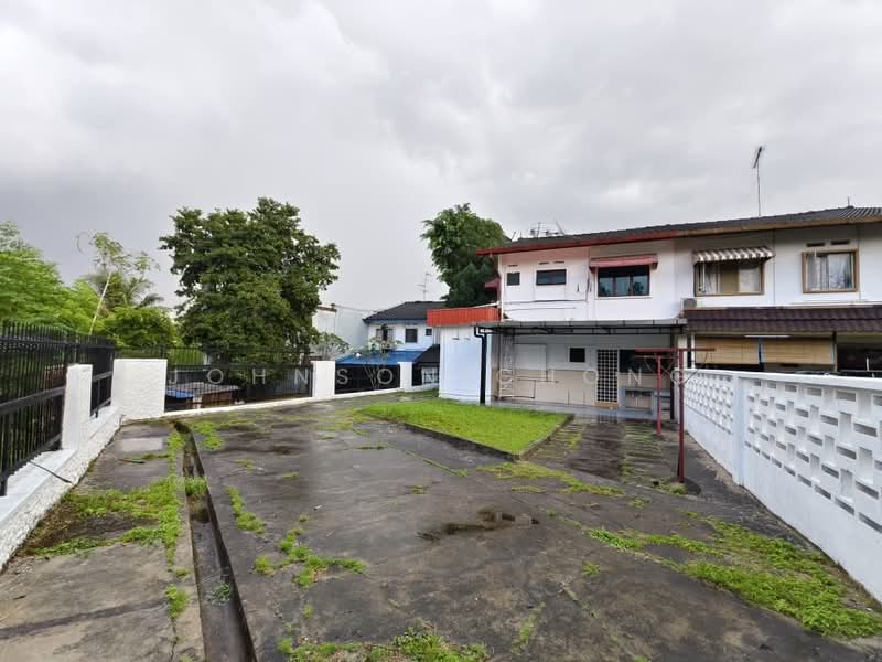 Semi-Detached House for Sale in Taman Kolam Air (Johor Bahru) - Johnson Chong - PropertyGuru.com.my