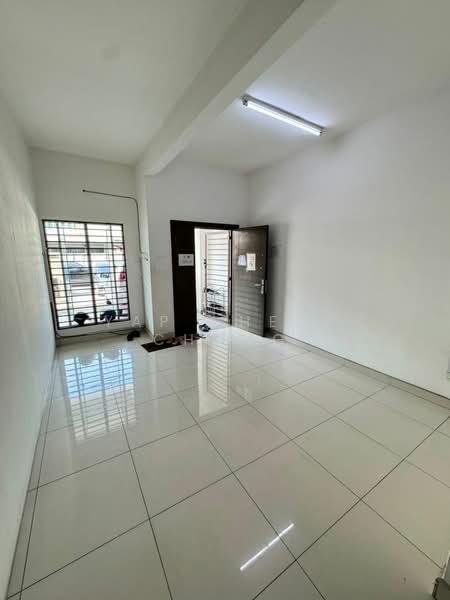 2.5-storey Terraced House for Sale in Bandar Puteri Klang (Klang) - Yap Chean Chong - Entrance - PropertyGuru.com.my