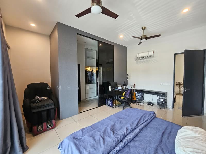 Rumah Teres 2 Tingkat untuk Dijual di Kota Kemuning (Shah Alam) - Amsyar Jamil - Bedroom - PropertyGuru.com.my