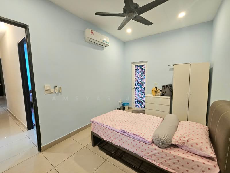 Rumah Teres 2 Tingkat untuk Dijual di Kota Kemuning (Shah Alam) - Amsyar Jamil - Bedroom - PropertyGuru.com.my