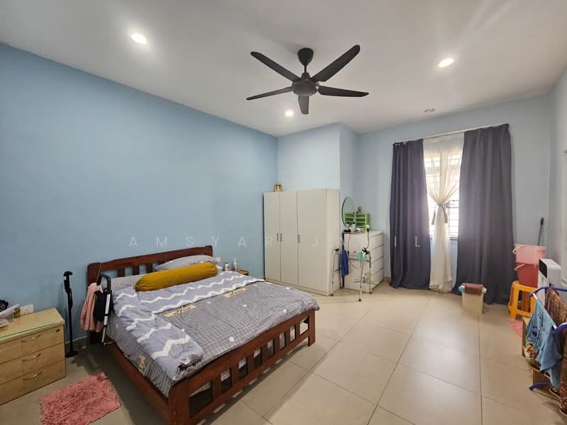 Rumah Teres 2 Tingkat untuk Dijual di Kota Kemuning (Shah Alam) - Amsyar Jamil - Bedroom - PropertyGuru.com.my