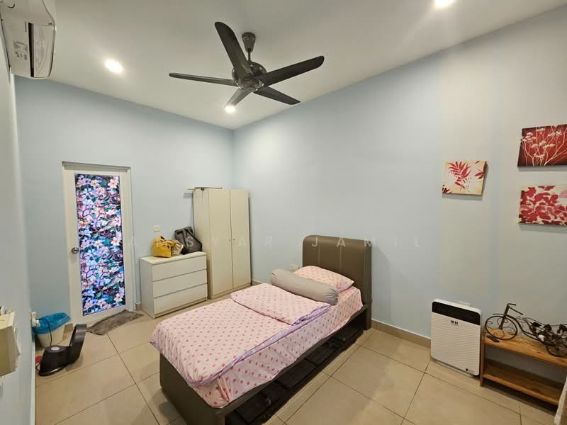 Rumah Teres 2 Tingkat untuk Dijual di Kota Kemuning (Shah Alam) - Amsyar Jamil - Bedroom - PropertyGuru.com.my