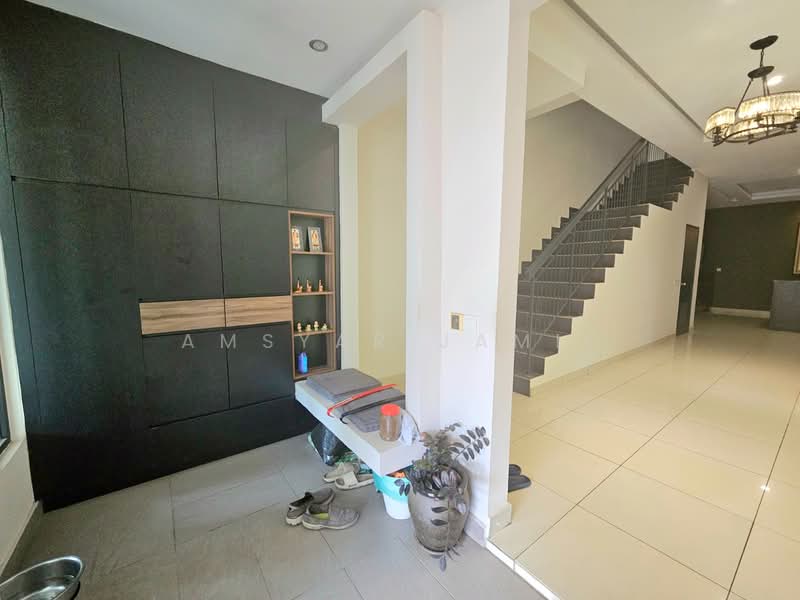 Rumah Teres 2 Tingkat untuk Dijual di Kota Kemuning (Shah Alam) - Amsyar Jamil - Entrance - PropertyGuru.com.my