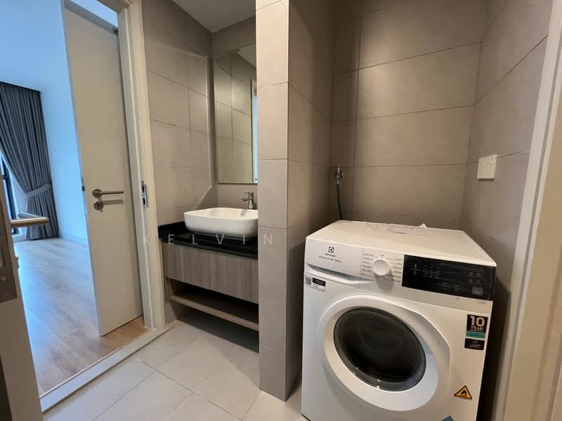 Servis Apartment untuk Dijual di The Atrium - Kelvin Pong - Bathroom - PropertyGuru.com.my