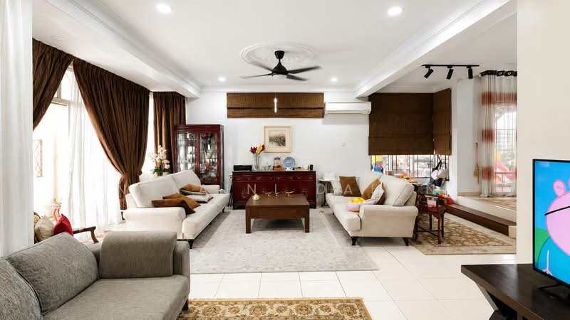Rumah Berkembar untuk Dijual di Seksyen 7 (Shah Alam) - Noraini Dahan - Living Room - PropertyGuru.com.my