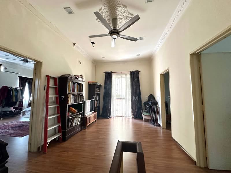 Rumah Berkembar untuk Dijual di Saujana Impian (Kajang) - Izzat Zamros - PropertyGuru.com.my