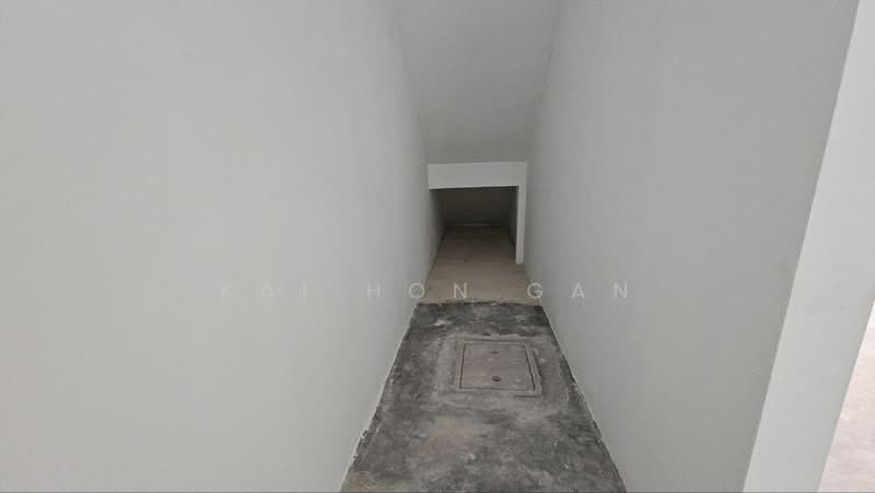 Kedai untuk Disewa di Ayer Keroh (Melaka) - Kai Hon Gan - Corridor - PropertyGuru.com.my