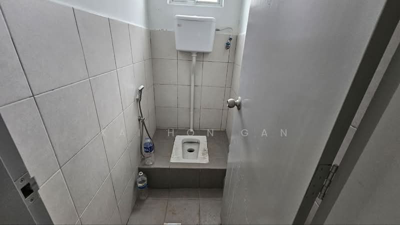 Kedai untuk Disewa di Ayer Keroh (Melaka) - Kai Hon Gan - Bathroom - PropertyGuru.com.my
