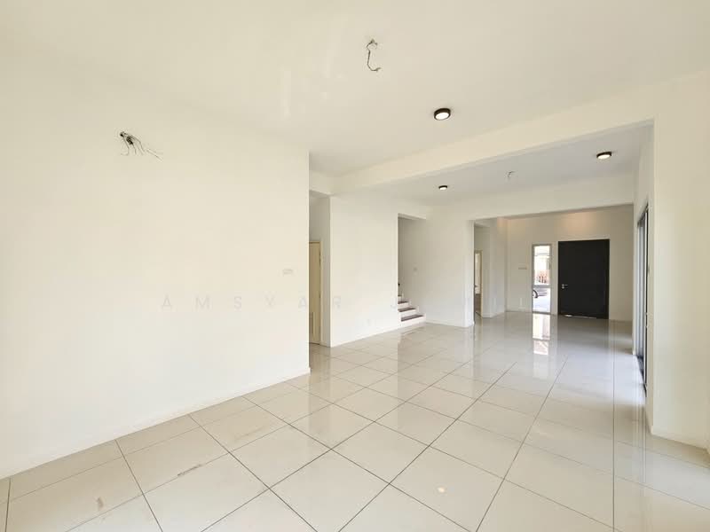 Terraced House for Sale in Bandar Tropicana Aman (Telok Panglima Garang) - Amsyar Jamil - Living Room - PropertyGuru.com.my