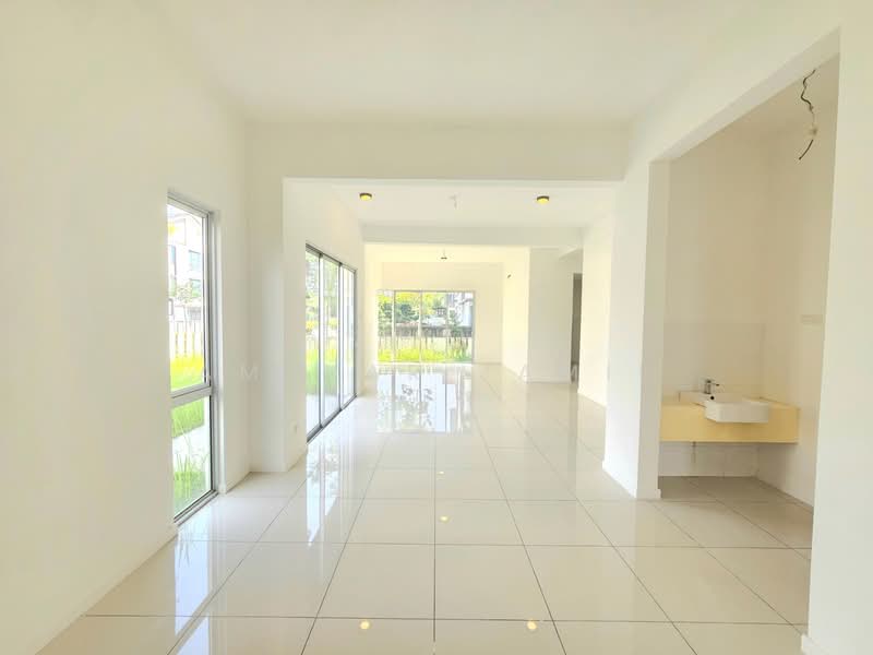 Terraced House for Sale in Bandar Tropicana Aman (Telok Panglima Garang) - Amsyar Jamil - Living Room - PropertyGuru.com.my