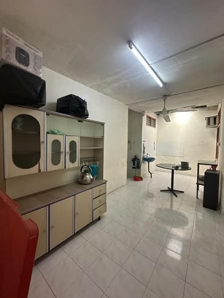 1-storey Terraced House for Sale in Taman Ungku Tun Aminah (Skudai) - Lui Lui - Kitchen - PropertyGuru.com.my