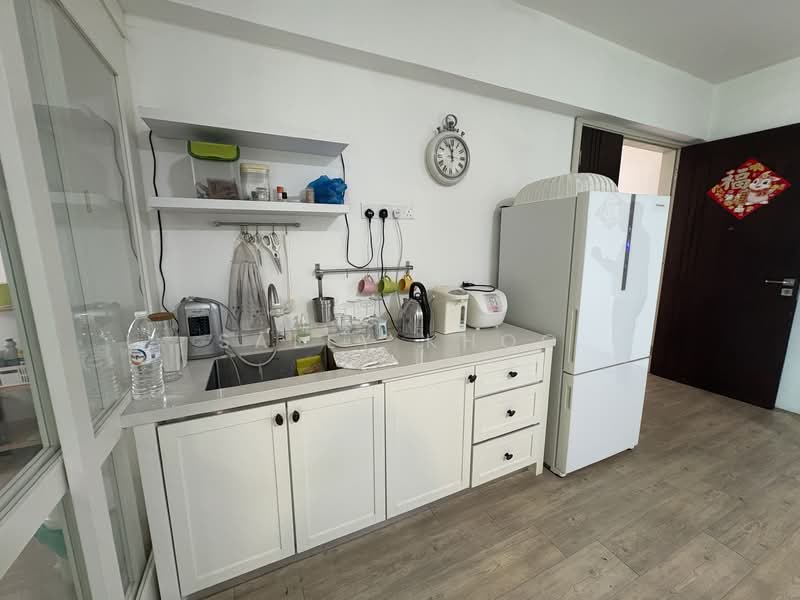 Kondominium untuk Dijual di The Uban Residence - Sally Khoo - Kitchen - PropertyGuru.com.my