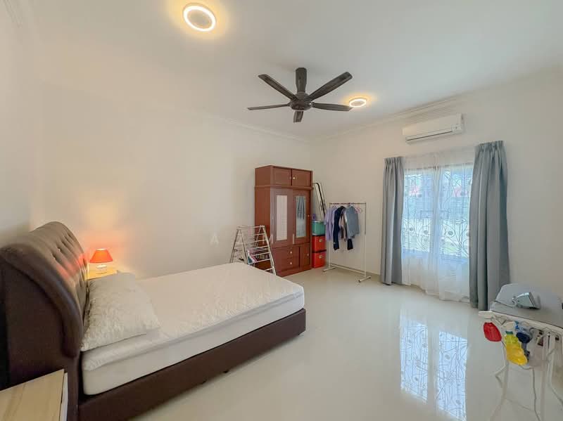 Rumah Banglo untuk Dijual di Bangi (Selangor) - Azmi . - Bedroom - PropertyGuru.com.my