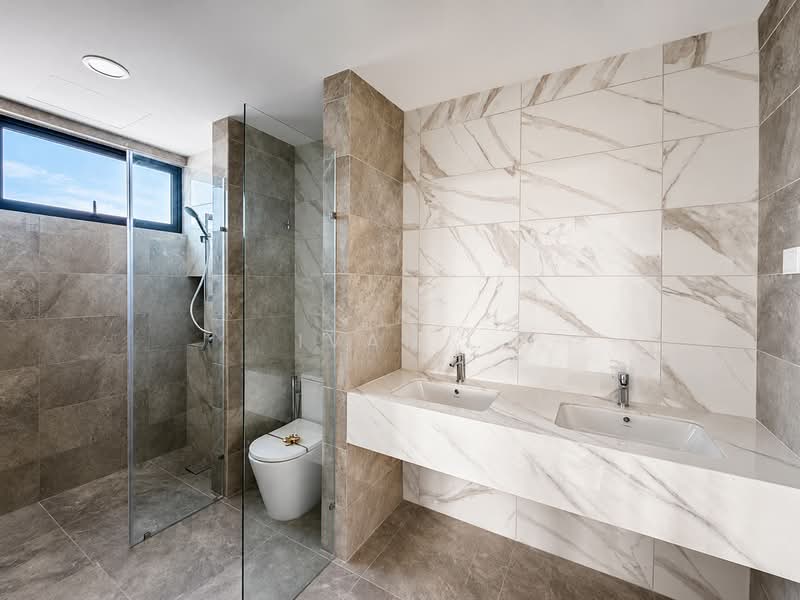 Semi-Detached House for Sale in Petaling (Selangor) - Ivan . - Bathroom - PropertyGuru.com.my