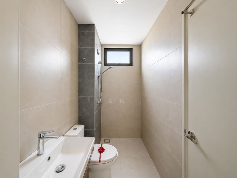Semi-Detached House for Sale in Petaling (Selangor) - Ivan . - Bathroom - PropertyGuru.com.my