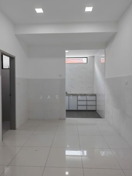 2-storey Terraced House for Rent in Bandar Dato Onn (Tebrau) - Jas Tay - Kitchen - PropertyGuru.com.my