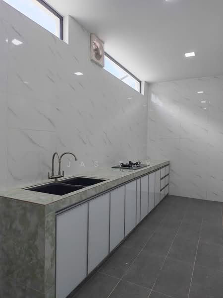 2-storey Terraced House for Rent in Bandar Dato Onn (Tebrau) - Jas Tay - Kitchen - PropertyGuru.com.my
