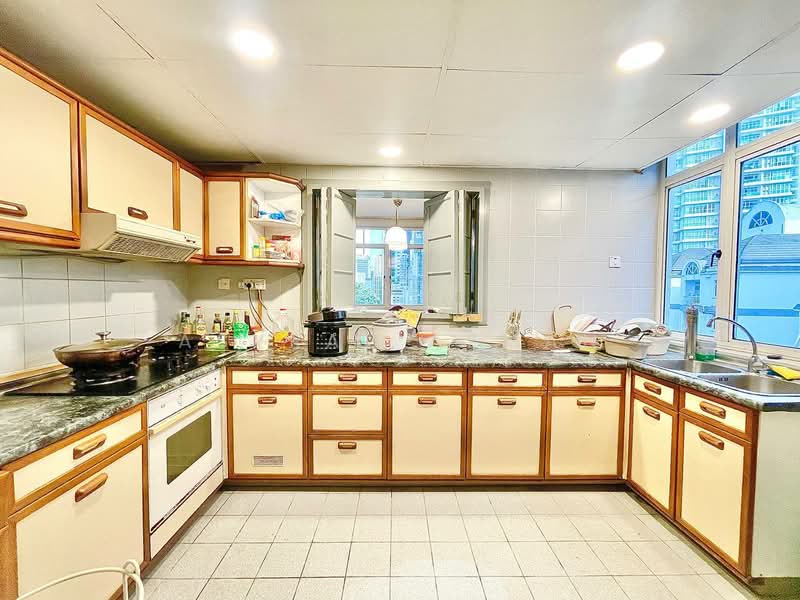 Kondominium untuk Dijual di 1A Stonor - Asyraf Azman - Kitchen - PropertyGuru.com.my