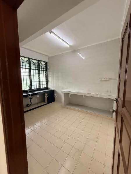 2-storey Terraced House for Sale in Taman Johor Jaya (Johor Bahru) - Maggie Lee - Kitchen - PropertyGuru.com.my