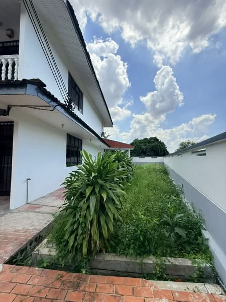2-storey Terraced House for Sale in Taman Johor Jaya (Johor Bahru) - Maggie Lee - Exterior - PropertyGuru.com.my