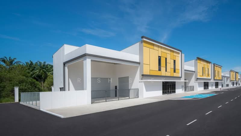 Kilang untuk Dijual di Bandar Baru Enstek (Bandar Enstek) - Irish Shek - Exterior - PropertyGuru.com.my