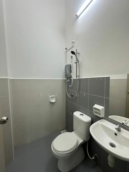 Rumah Teres 1 Tingkat untuk Disewa di Kulai (Johor) - Lui Lui - Bathroom - PropertyGuru.com.my