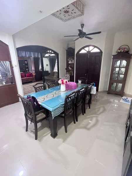 Rumah Banglo untuk Dijual di Taman Bukit Kempas (Tampoi) - Sharon Ng - Dining Room - PropertyGuru.com.my
