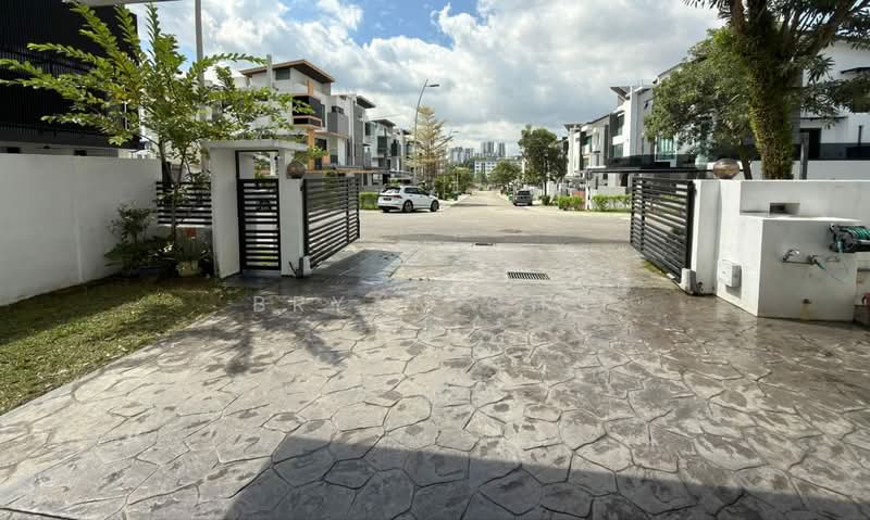 Rumah Berkembar untuk Disewa di Bandar Sungai Long (Selangor) - Bryan Cho - Exterior - PropertyGuru.com.my