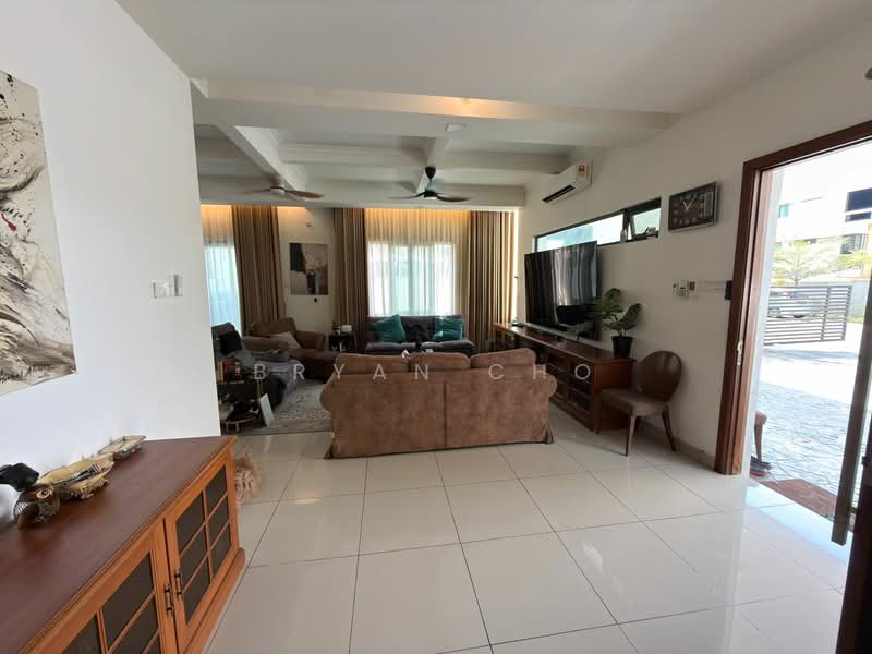 Rumah Berkembar untuk Disewa di Bandar Sungai Long (Selangor) - Bryan Cho - Living Room - PropertyGuru.com.my