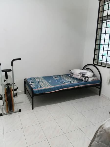 Rumah Teres 1 Tingkat untuk Dijual di Taman Universiti (Sri Gading) - Crystal Chan - Bedroom - PropertyGuru.com.my