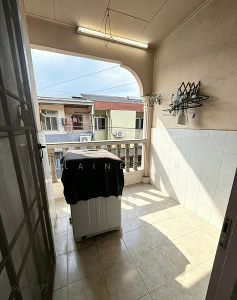 2-storey Terraced House for Sale in Taman Eng Ann (Klang) - Elaine Tan - Balcony - PropertyGuru.com.my