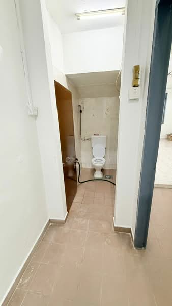 2-storey Terraced House for Rent in Taman Johor Jaya (Johor Bahru) - Tommy Phua - Bathroom - PropertyGuru.com.my