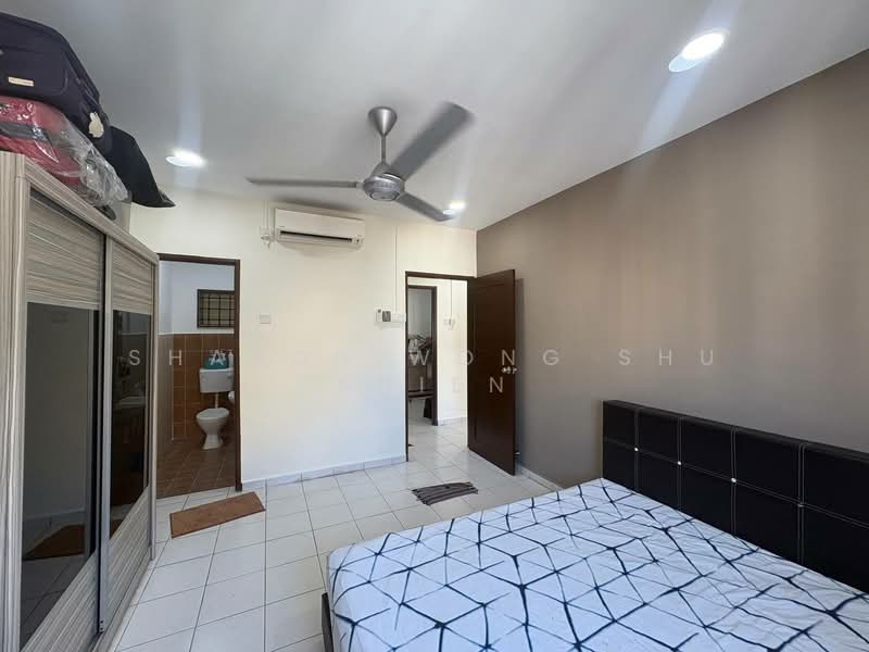 Pangsapuri untuk Disewa di Taman Larkin Idaman Plot C - Sharon Wong Shu Shien - Bedroom - PropertyGuru.com.my