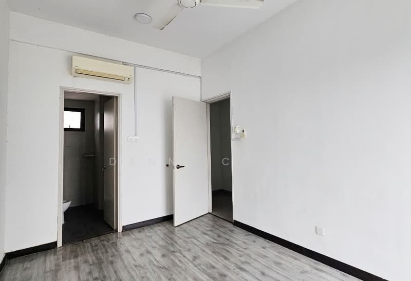 Service Residence for Rent at D'sands Residence - Danny Chan - Bathroom - PropertyGuru.com.my