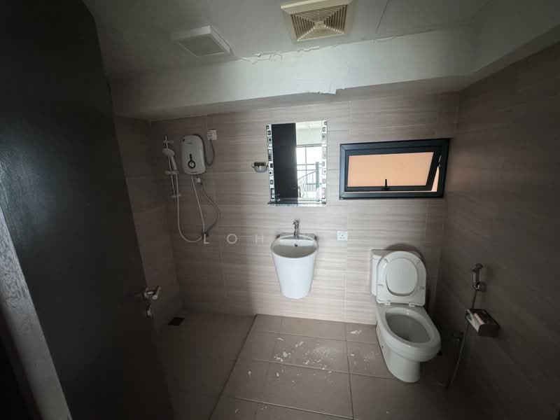 Servis Apartment untuk Disewa di Serviced Residence @ 3 Towers - Loh KC - Bathroom - PropertyGuru.com.my