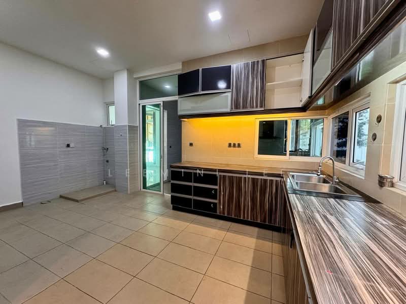 Semi-Detached House for Sale in Puchong (Selangor) - Leemini Lee - Kitchen - PropertyGuru.com.my