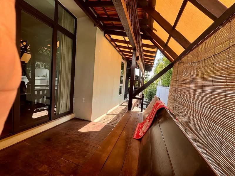 Rumah Berkembar untuk Dijual di Kinrara Residence (Puchong) - Leemini Lee - Balcony - PropertyGuru.com.my