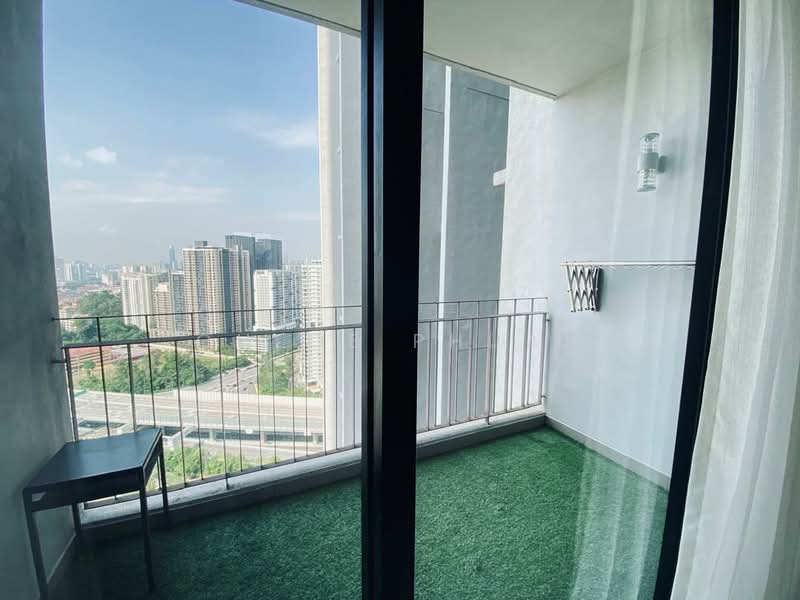 Kondominium untuk Dijual di Seri Riana Residence - Chloe Phuah - Balcony - PropertyGuru.com.my