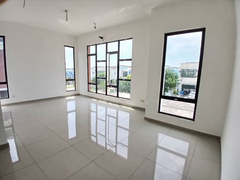 Semi-Detached House for Sale in Setia Ecohill (Semenyih) - Jesslyn Lee - Living Room - PropertyGuru.com.my